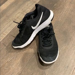 NIKE: Flex Experience RN 6
